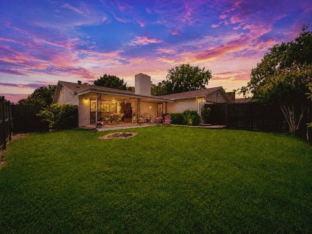 8633 Baumgarten Drive, Dallas, TX 75228