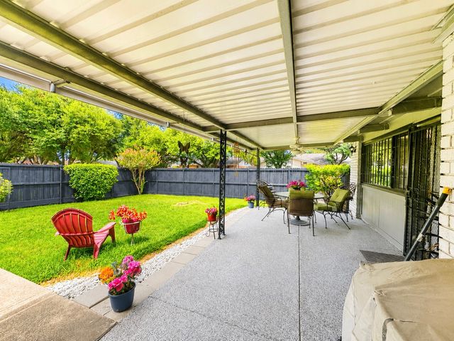 8633 Baumgarten Drive, Dallas, TX 75228