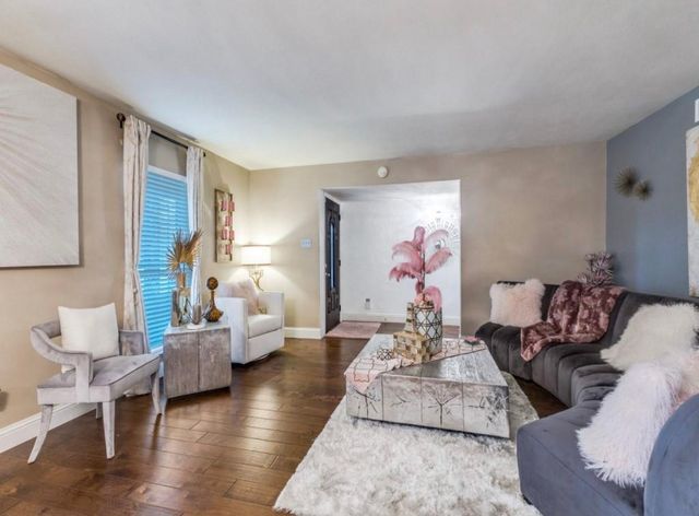 8633 Baumgarten Drive, Dallas, TX 75228