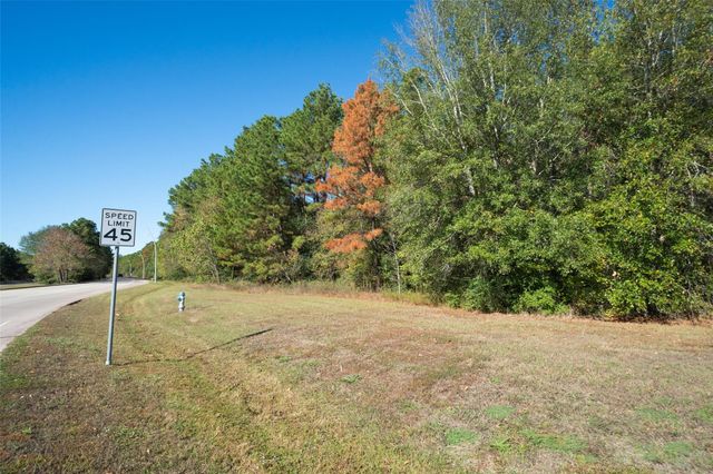 10023 Airport Road, Conroe, TX 77303