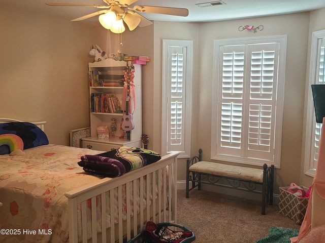 300 Pine Ridge Lane, Holly Ridge, NC 28445