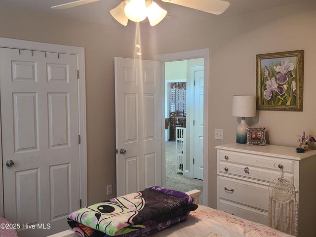 300 Pine Ridge Lane, Holly Ridge, NC 28445