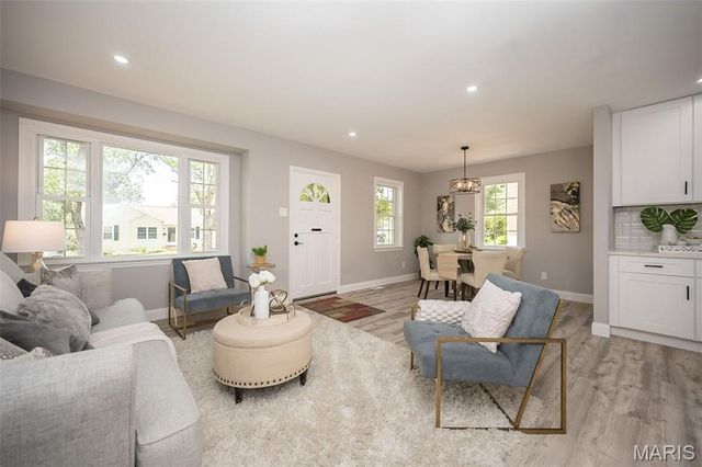 718 Crompton Court, Crestwood, MO 63126