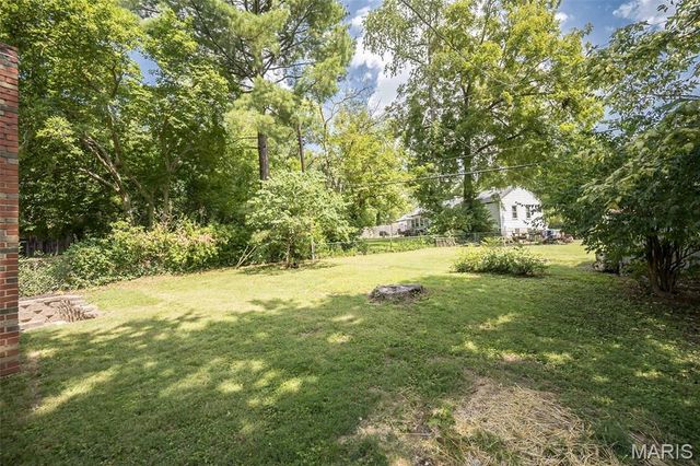 718 Crompton Court, Crestwood, MO 63126