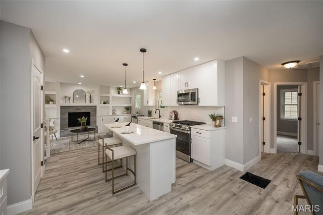718 Crompton Court, Crestwood, MO 63126
