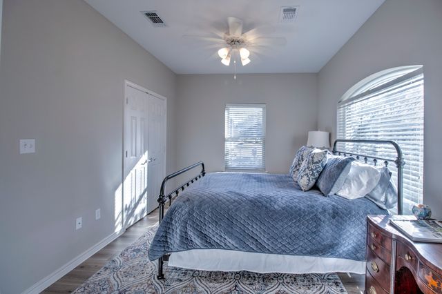 1321 Kiowa Drive E, Lake Kiowa, TX 76240