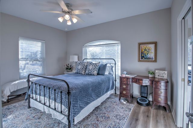 1321 Kiowa Drive E, Lake Kiowa, TX 76240