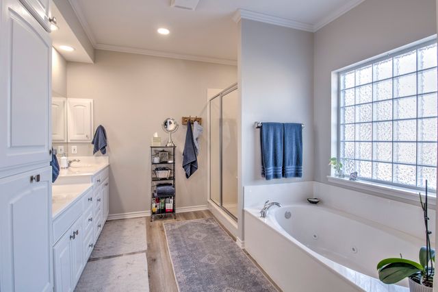 1321 Kiowa Drive E, Lake Kiowa, TX 76240