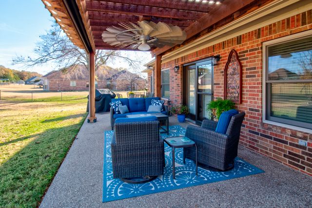 1321 Kiowa Drive E, Lake Kiowa, TX 76240