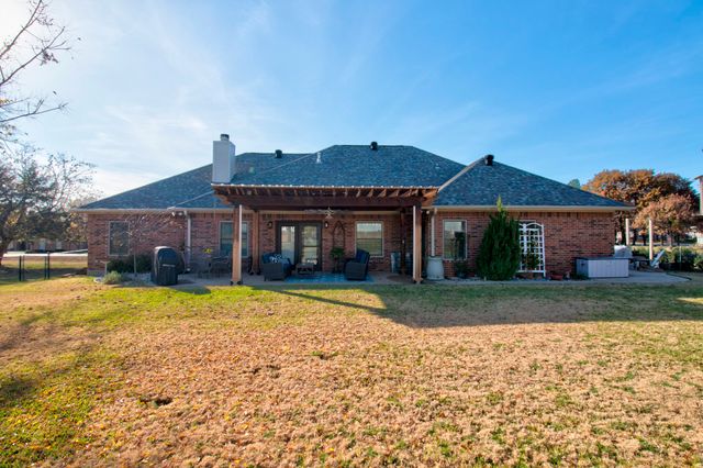 1321 Kiowa Drive E, Lake Kiowa, TX 76240