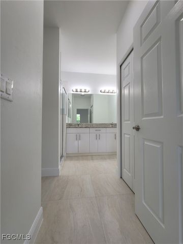 3517 SW Santa Barbara PL, Cape Coral, FL 33914