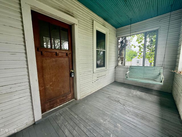 322 Parks Worley, Bluff City, TN 37618