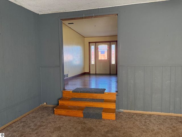 11700 N 11 Road, Buckley, MI 49620