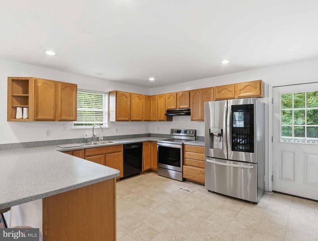 7712 WEST RD, Glen Burnie, MD 21060