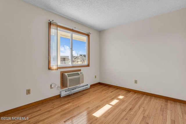 1 2nd Avenue 17, Ortley Beach, NJ 08751