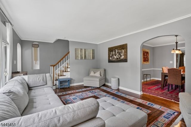 28 Kew Dr, Springfield Twp., NJ 07081