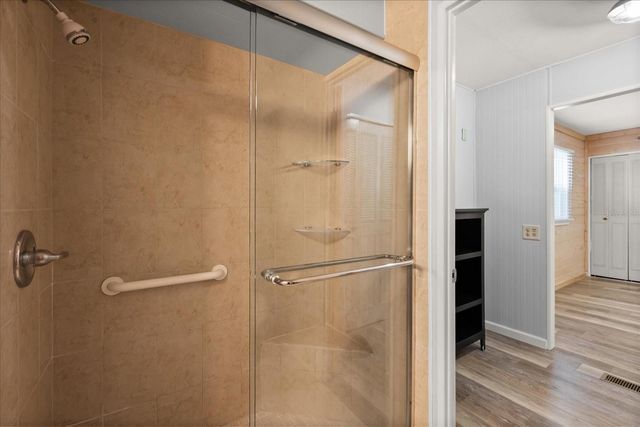 465 MARINA LANE, Tavares, FL 32778