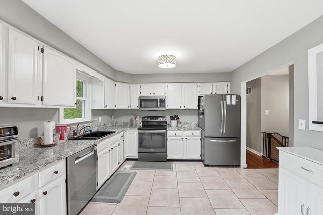 2718 JACKSON DR, Haymarket, VA 20169
