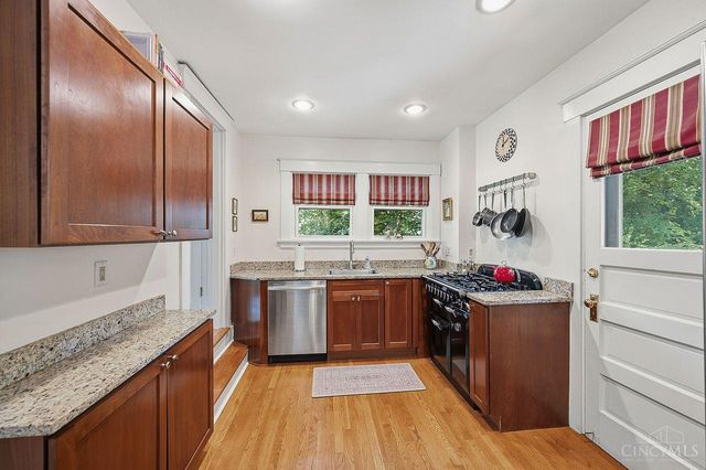 878 Tweed Avenue, Cincinnati, OH 45226