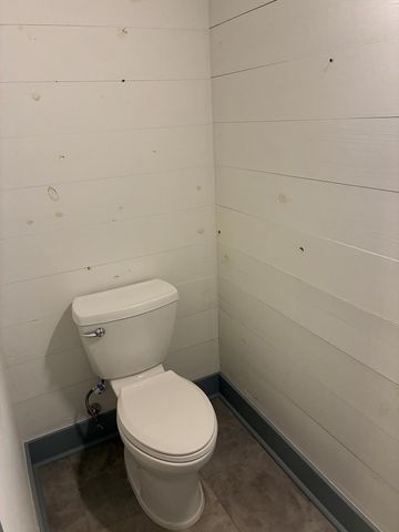 300 E County Rd 32 E, Headland, AL 36345