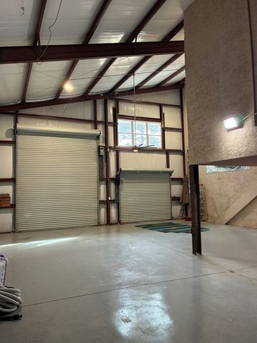 300 E County Rd 32 E, Headland, AL 36345