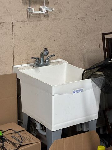 300 E County Rd 32 E, Headland, AL 36345