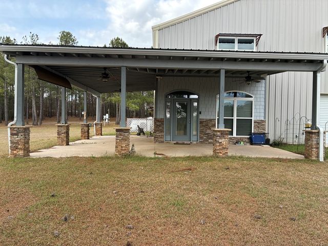 300 E County Rd 32 E, Headland, AL 36345