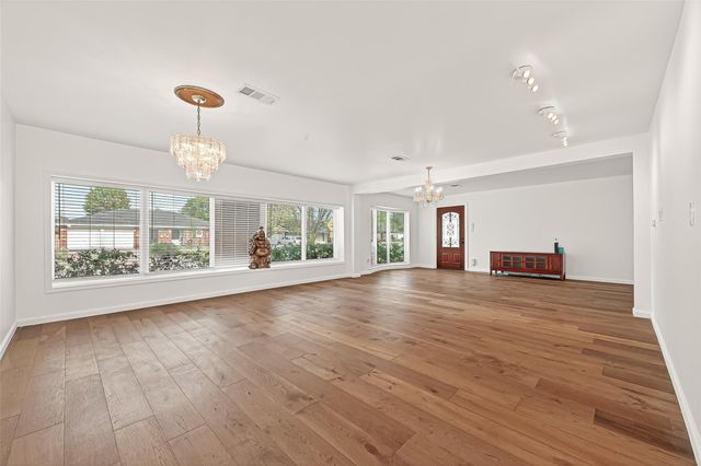 10823 Sandstone Street, Houston, TX 77072