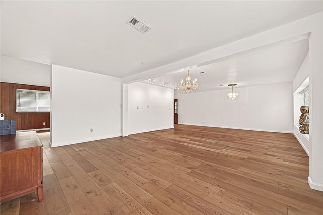 10823 Sandstone Street, Houston, TX 77072