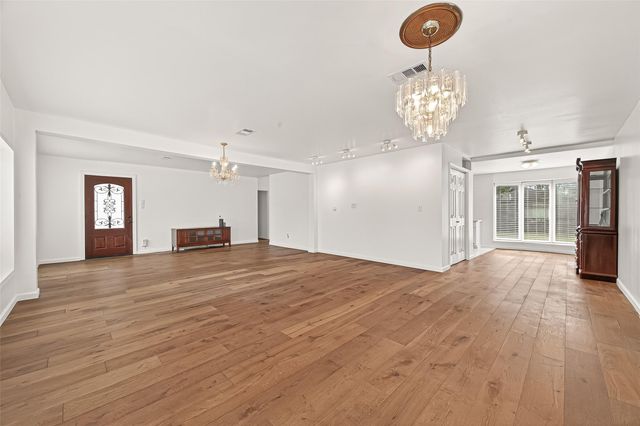 10823 Sandstone Street, Houston, TX 77072