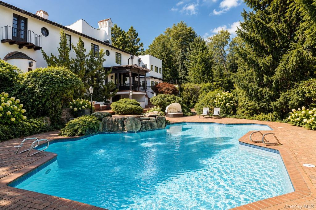 33 Grand Park Avenue, Scarsdale, NY 10583 — exterior