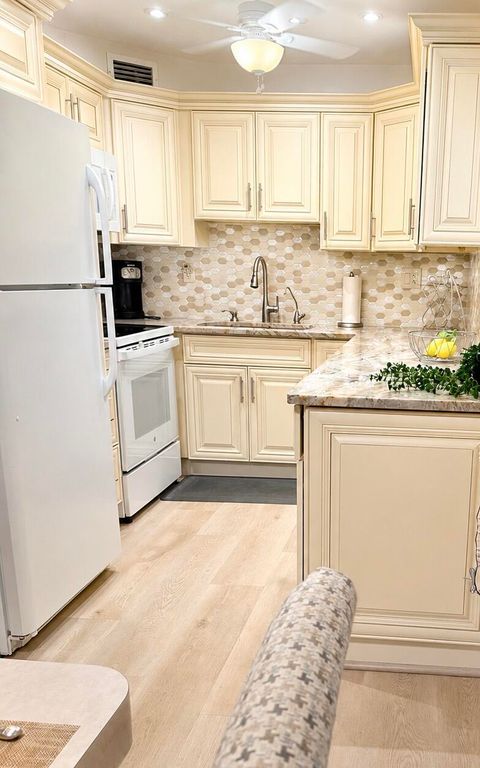 178 FLANDERS D Drive 178, Delray Beach, FL 33484