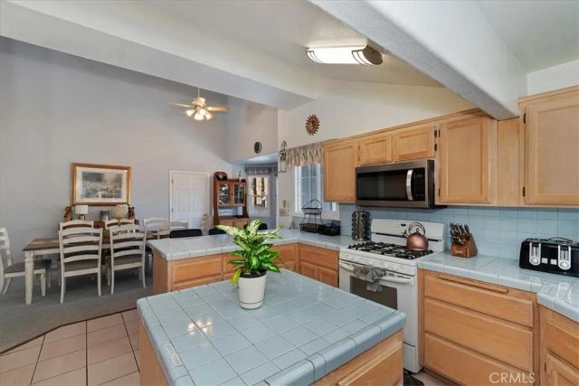 737 E Mountain View, Big Bear City, CA 92314