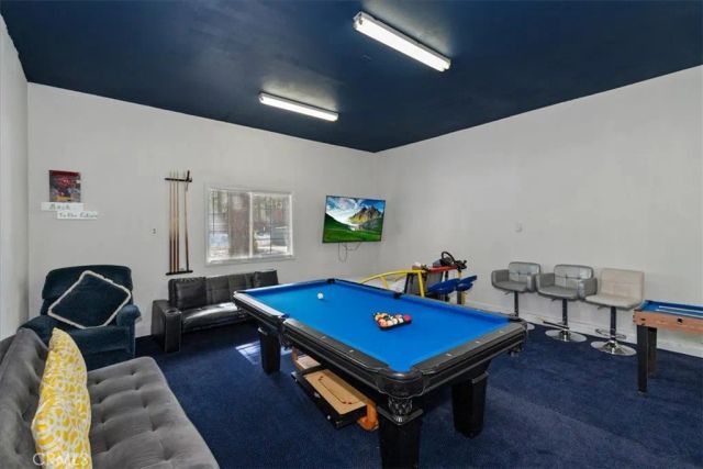 737 E Mountain View, Big Bear City, CA 92314