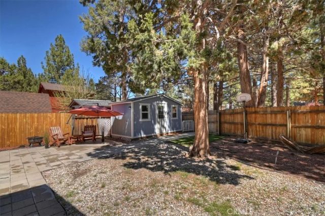 737 E Mountain View, Big Bear City, CA 92314