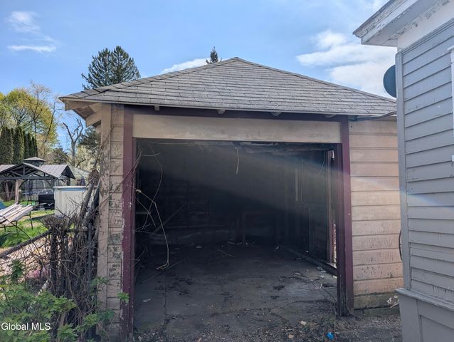 4 Nelson Street, Gloversville, NY 12078