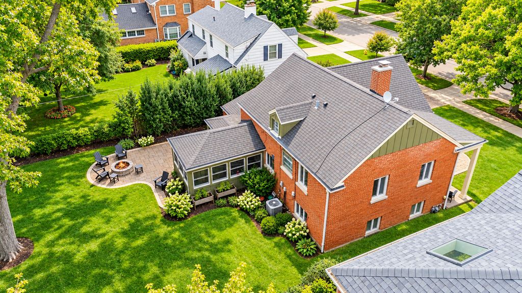 724 S Kensington Avenue, La Grange, IL 60525 — exterior