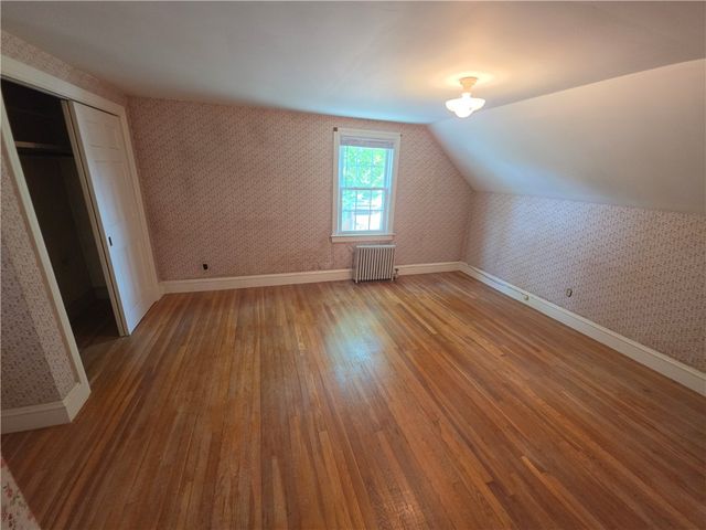 7 Wilton Avenue, Pawtucket, RI 02861