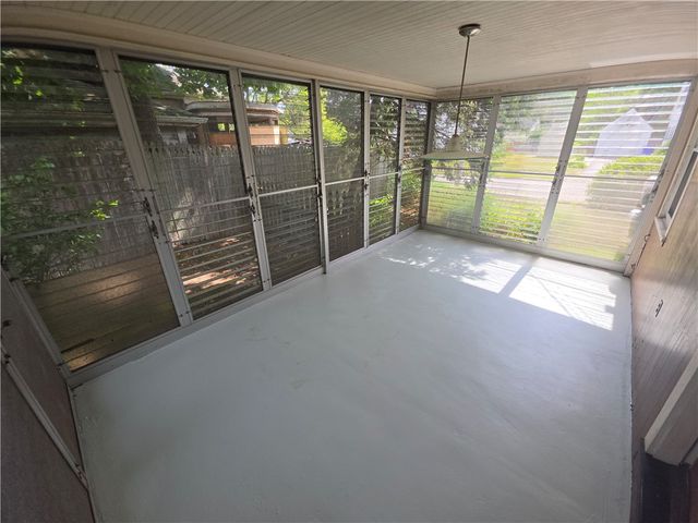 7 Wilton Avenue, Pawtucket, RI 02861
