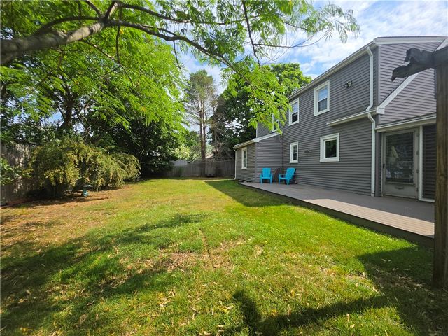 7 Wilton Avenue, Pawtucket, RI 02861