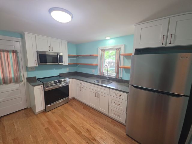 7 Wilton Avenue, Pawtucket, RI 02861