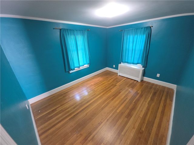 7 Wilton Avenue, Pawtucket, RI 02861