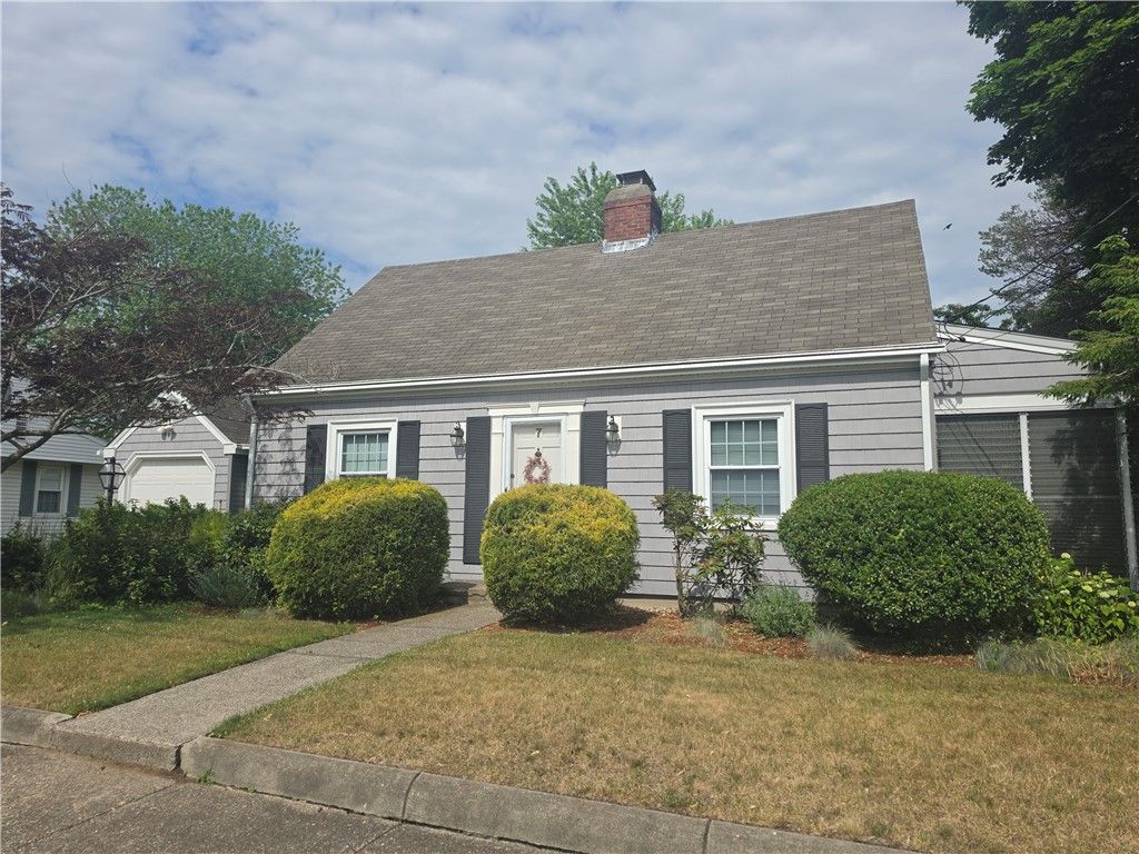 7 Wilton Avenue, Pawtucket, RI 02861