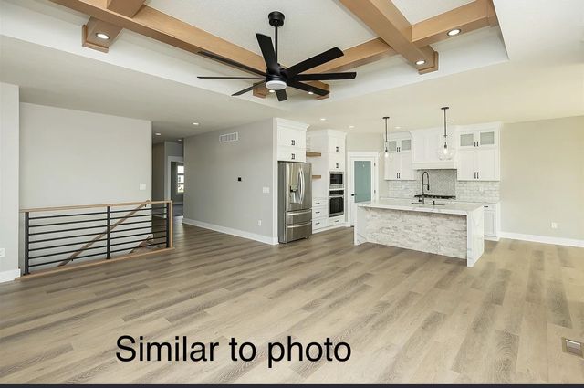 16616 Deerview Drive, Urbandale, IA 50323