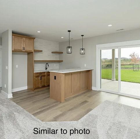 16616 Deerview Drive, Urbandale, IA 50323