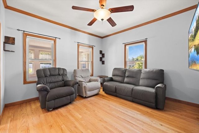49 Pleasant St, Holbrook, MA 02343
