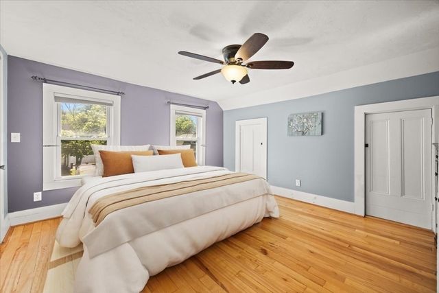 49 Pleasant St, Holbrook, MA 02343