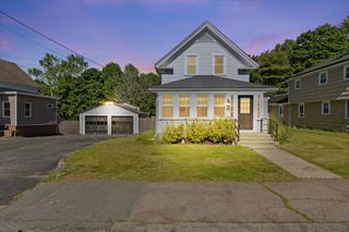 49 Pleasant St, Holbrook, MA 02343