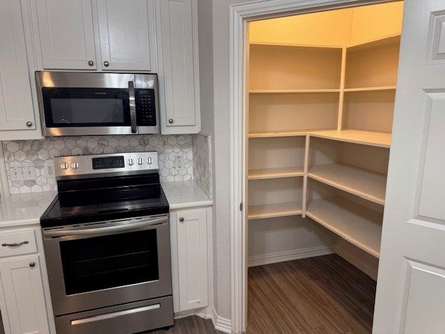 106 Royal Crest Court, Red Oak, TX 75154