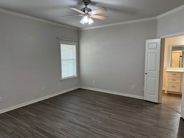 106 Royal Crest Court, Red Oak, TX 75154